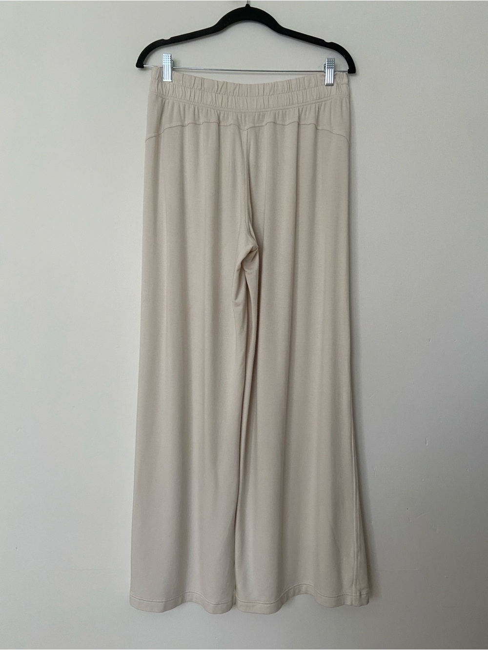Lululemon BeCalm Mid Rise Wide Leg Pant Light Ivory size Medium - Picture 9 of 10
